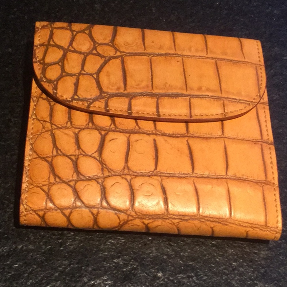 Dooney & Bourke embossed wallet